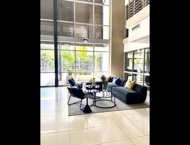 452M² OFFICE TO LET IN FOURWAYS